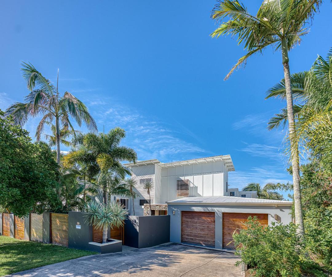 Coast Along Villa Sunrise Beach Exterior photo